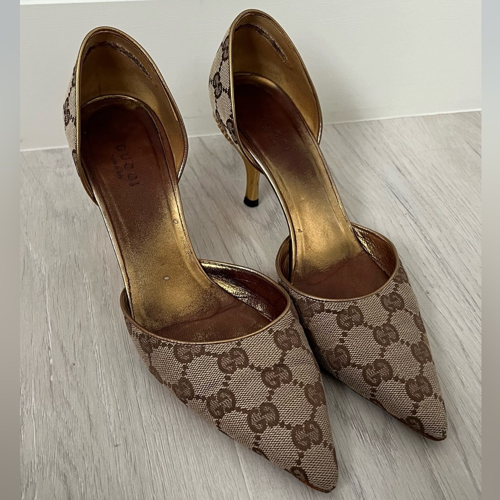 Gucci heels with gold heel